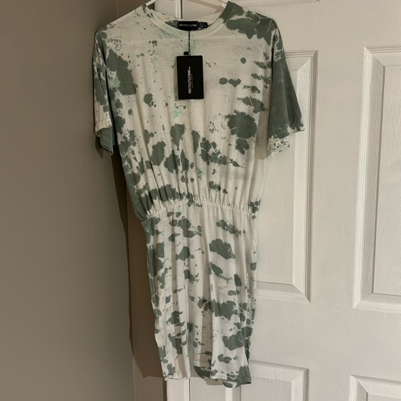 NWT Pretty Little thing US size 6 tie dye dress - Picture 2 of 6